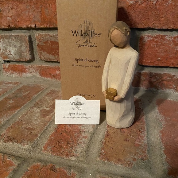 Willow Tree Spirit of Giving - Picture 2 of 2